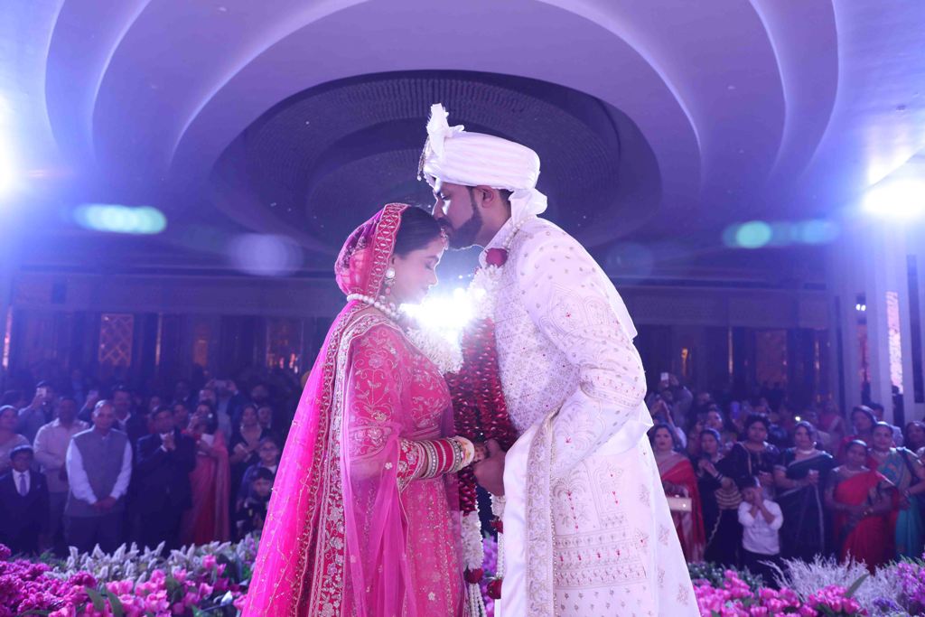 Best Wedding Photographers, Engagement, Roka, Birthdays & all occasion Photographers in Noida
